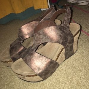 Pierre dumas wedges